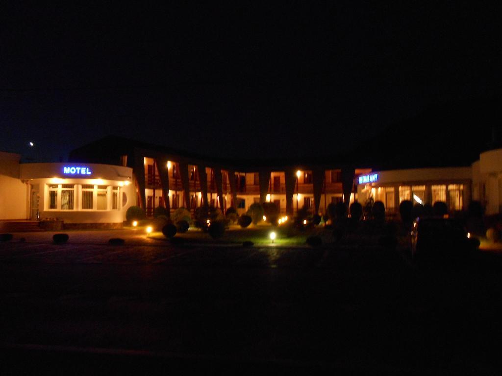 Motel Sora Совата Екстериор снимка