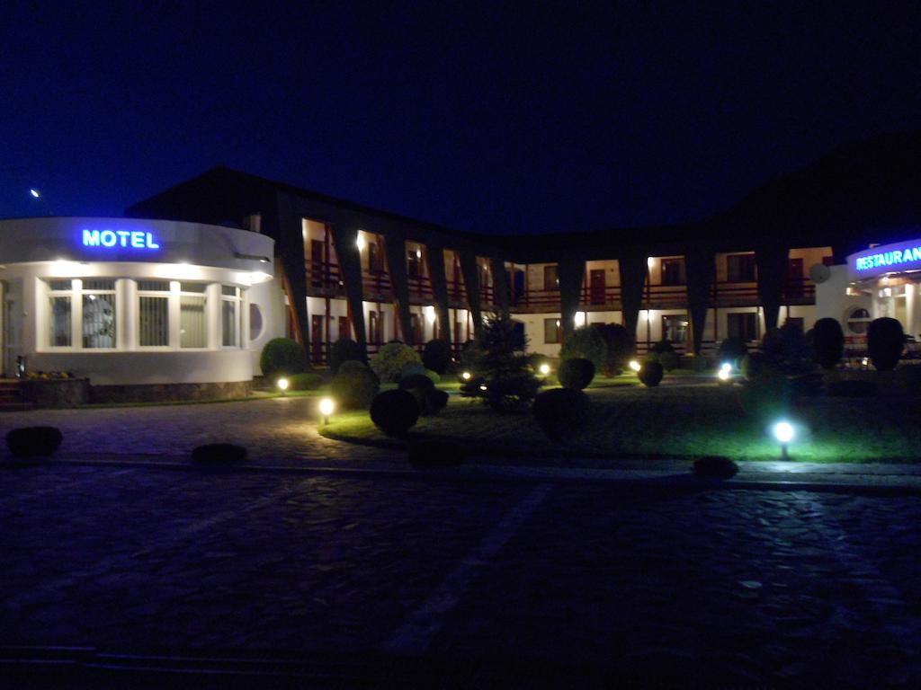 Motel Sora Совата Екстериор снимка