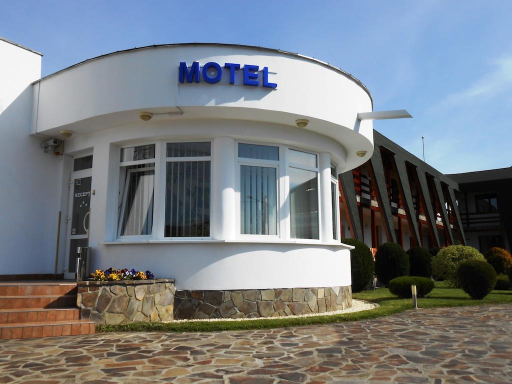 Motel Sora Совата Екстериор снимка